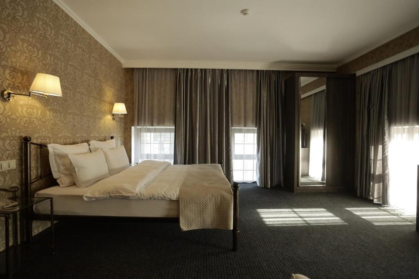 Redline Hotel — Тбілісі, Грузія мініатюра 12