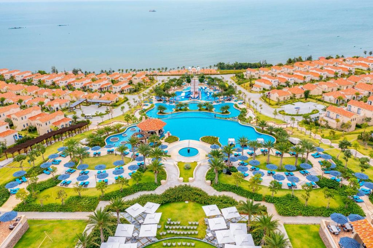 Centara Mirage Beach Resort Mui Ne — Муйне, В'єтнам — фото 1
