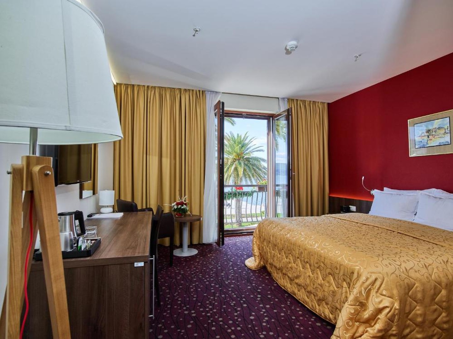Pine Hotel — Боко-Которська бухта, Чорногорія мініатюра 10