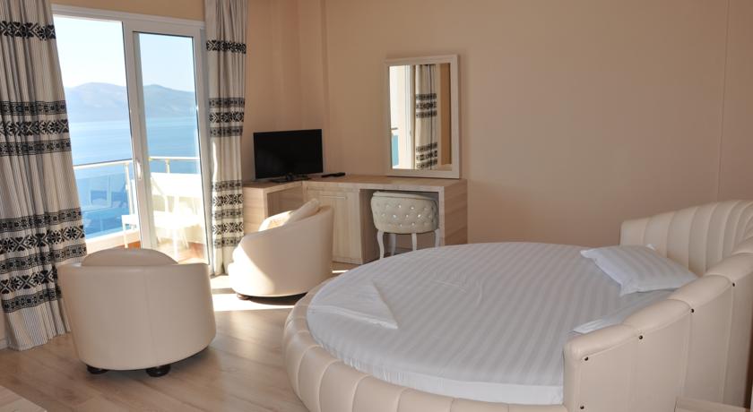 Coral Hotel & Resort Radhime — Орикум, Албанія мініатюра 11