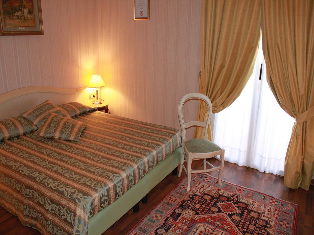 President Hotel — Емілія Романья, Італія мініатюра 236