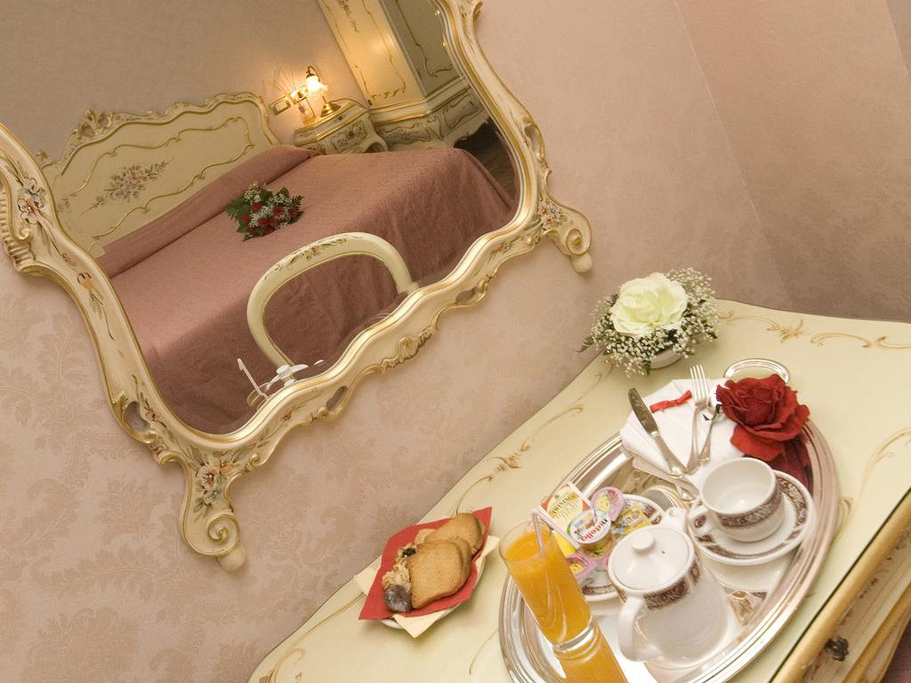President Hotel — Емілія Романья, Італія мініатюра 238
