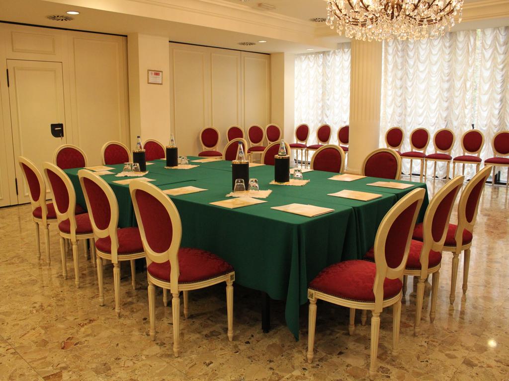 President Hotel — Емілія Романья, Італія мініатюра 239