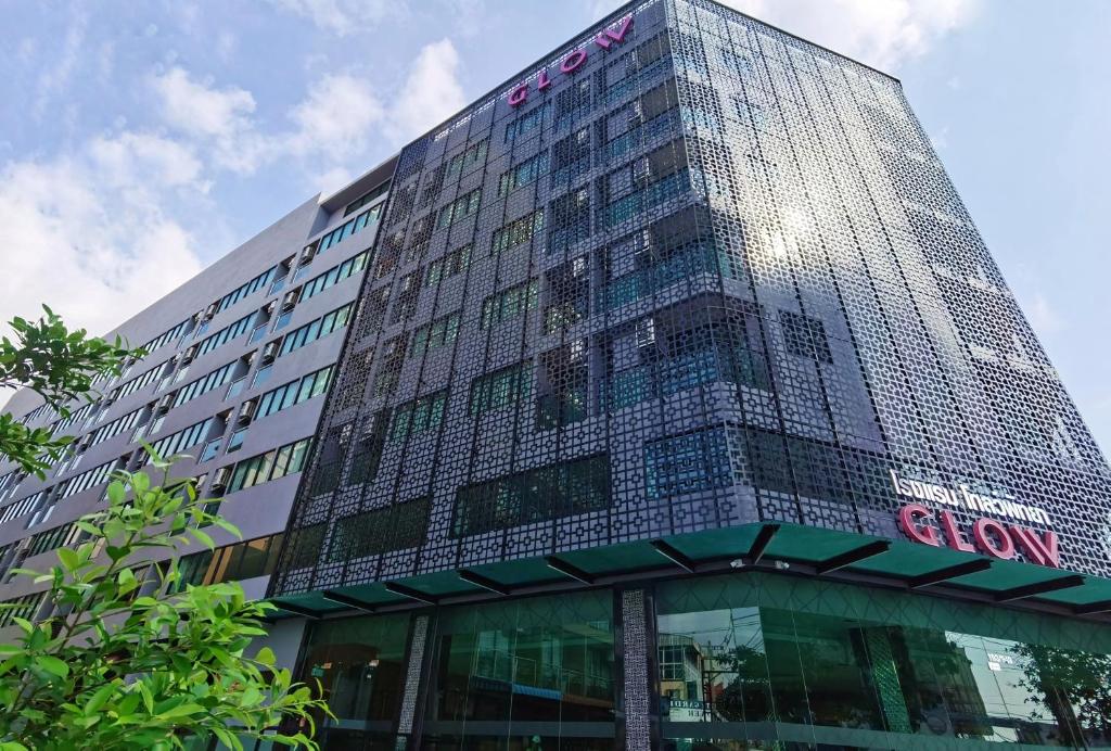 Glow Pattaya — Паттайя, Таїланд — фото 1