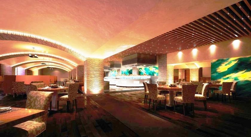 Sheraton Sharjah Beach Resort & Spa — Шарджа, Об'єднані Арабські Емірати мініатюра 125