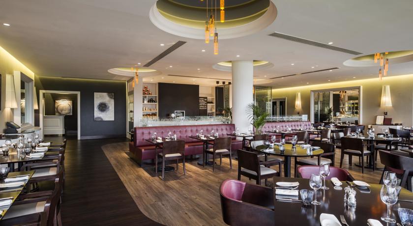 Radisson Blu Hotel & Resort Abu Dhabi Corniche — Абу Дабі, Об'єднані Арабські Емірати мініатюра 137