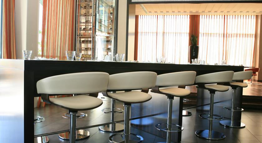 Centro Yas Island Rotana — Абу Дабі, Об'єднані Арабські Емірати мініатюра 6