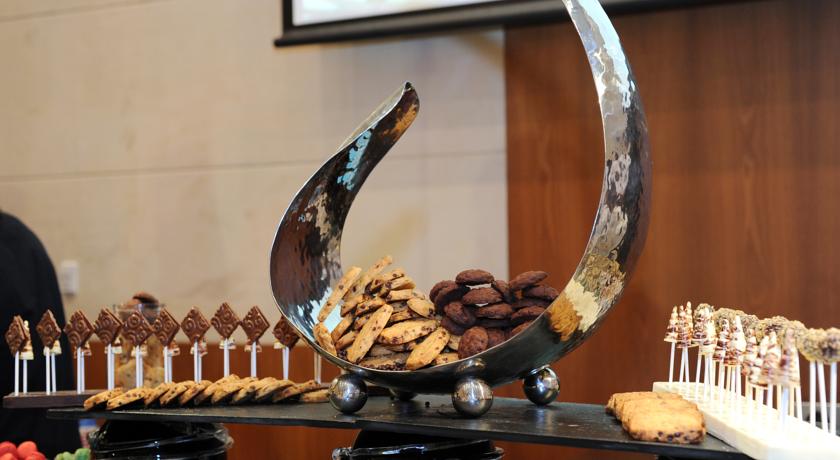 Centro Yas Island Rotana — Абу Дабі, Об'єднані Арабські Емірати мініатюра 12