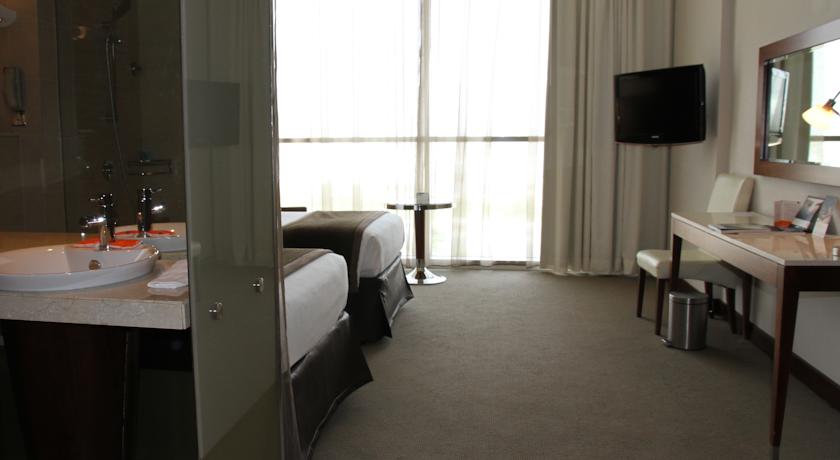 Centro Yas Island Rotana — Абу Дабі, Об'єднані Арабські Емірати мініатюра 23