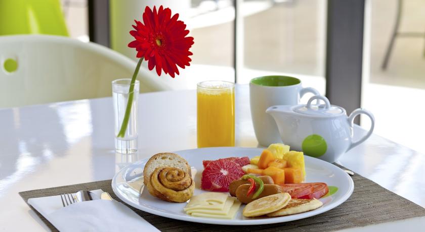 Park Inn by Radisson Abu Dhabi Yas Island — Абу Дабі, Об'єднані Арабські Емірати мініатюра 19