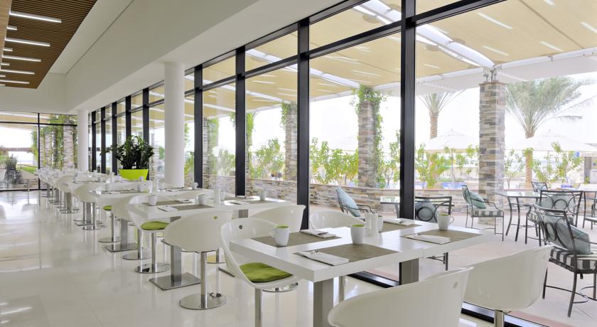 Park Inn by Radisson Abu Dhabi Yas Island — Абу Дабі, Об'єднані Арабські Емірати мініатюра 20