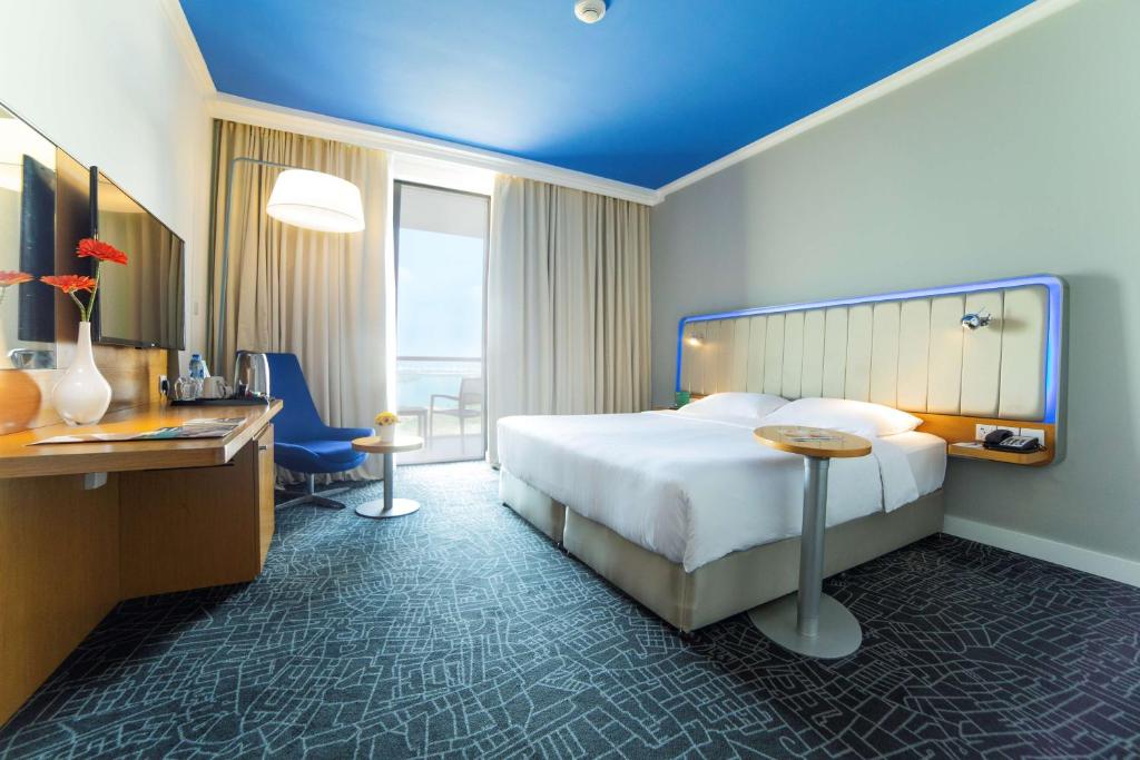 Park Inn by Radisson Abu Dhabi Yas Island — Абу Дабі, Об'єднані Арабські Емірати мініатюра 29