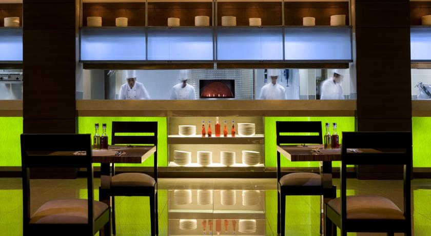 Traders Hotel Qaryat Al Beri Abu Dhabi — Абу Дабі, Об'єднані Арабські Емірати мініатюра 24