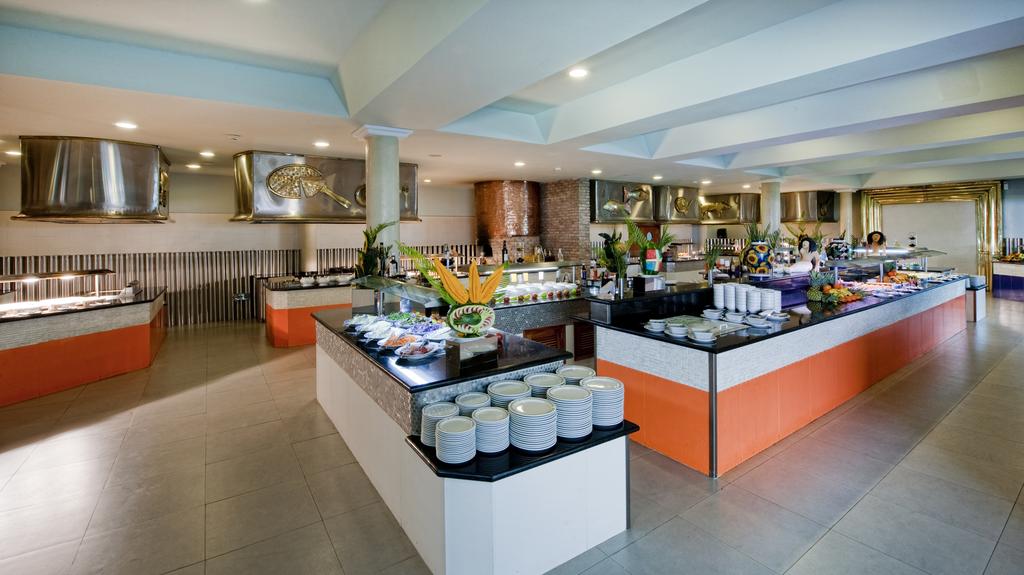 Iberostar Waves Punta Cana — Баваро, Домініканська Республіка мініатюра 31