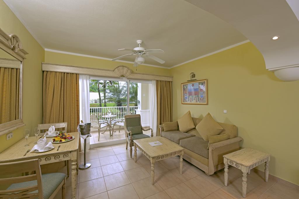 Iberostar Waves Punta Cana — Баваро, Домініканська Республіка мініатюра 46