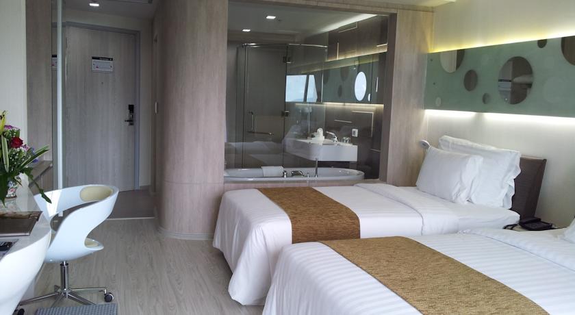 D-Beach Pattaya Discovery Beach Hotel, Паттайя, Таїланд мініатюра 41