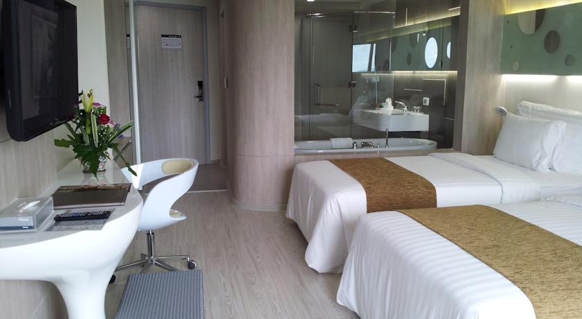 D-Beach Pattaya Discovery Beach Hotel, Паттайя, Таїланд мініатюра 42