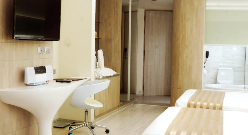 D-Beach Pattaya Discovery Beach Hotel, Паттайя, Таїланд мініатюра 45