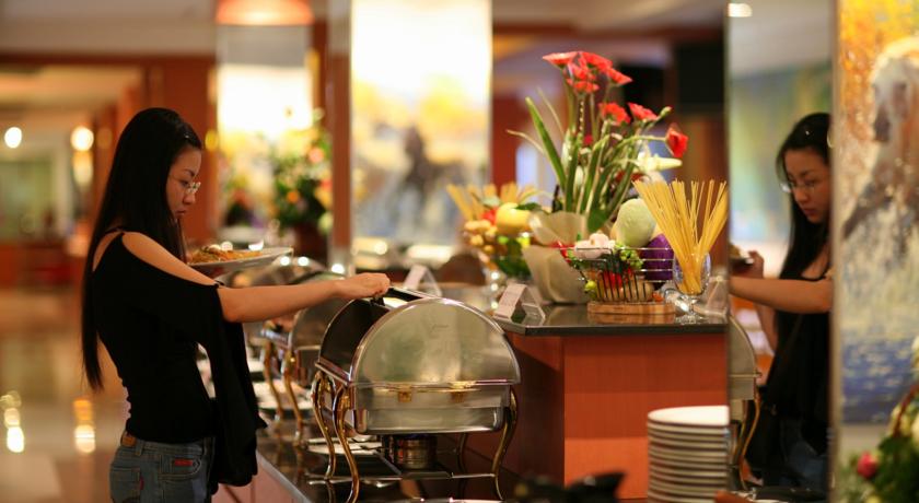 Baron Beach Hotel Bang Lamung — Банг Ламунг, Таїланд мініатюра 17