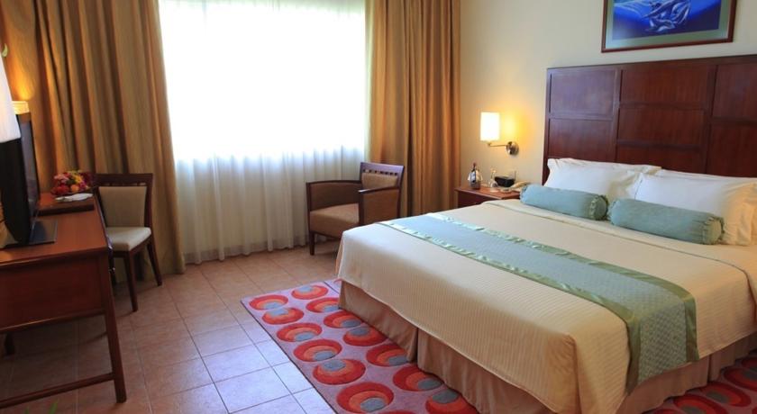 Hulhule Island Hotel — Мале, Мальдіви мініатюра 10