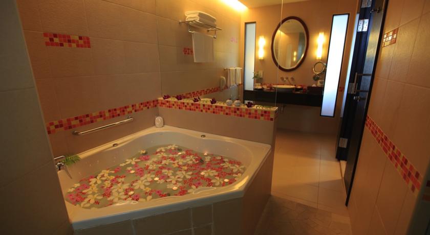 Hulhule Island Hotel — Мале, Мальдіви мініатюра 11