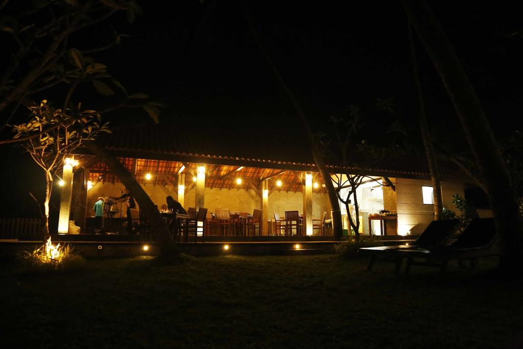 Blue Beach Hotel — Ваддува, Шрі Ланка мініатюра 12