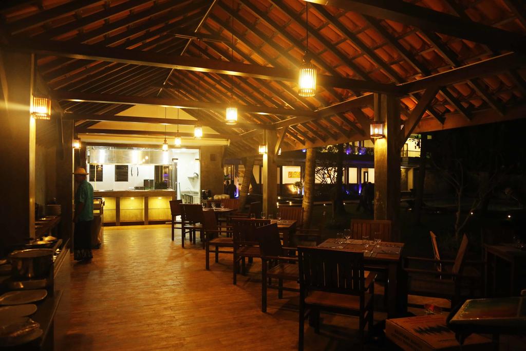Blue Beach Hotel — Ваддува, Шрі Ланка мініатюра 14