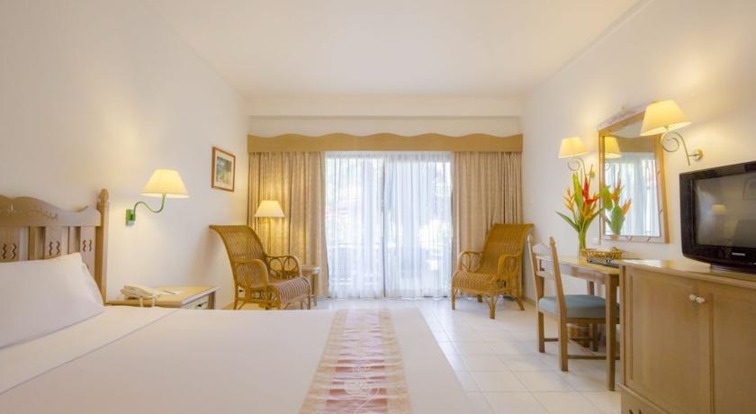 Amora Beach Resort Phuket — о. Пхукет, Таїланд мініатюра 136
