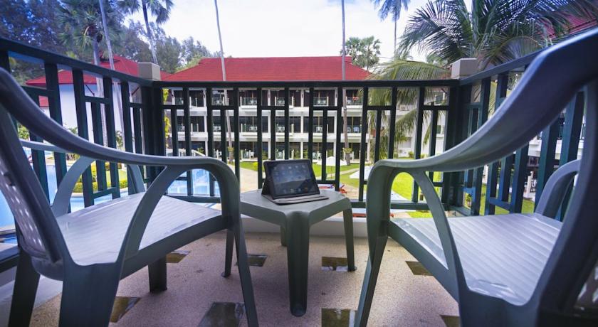 Amora Beach Resort Phuket — о. Пхукет, Таїланд мініатюра 162
