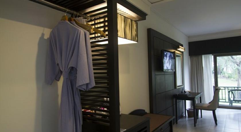 Amora Beach Resort Phuket — о. Пхукет, Таїланд мініатюра 166