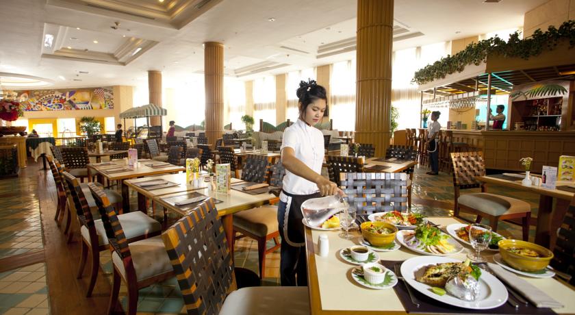Jomtien Palm Beach Hotel & Resort — Паттайя, Таїланд мініатюра 9