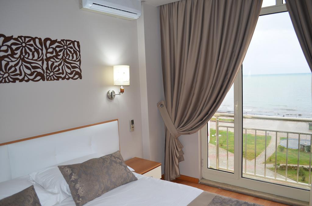 Arvi Hotel — Дуррес, Албанія мініатюра 11
