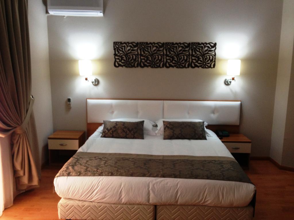 Arvi Hotel — Дуррес, Албанія мініатюра 36