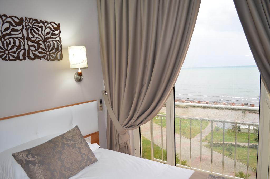 Arvi Hotel — Дуррес, Албанія мініатюра 37