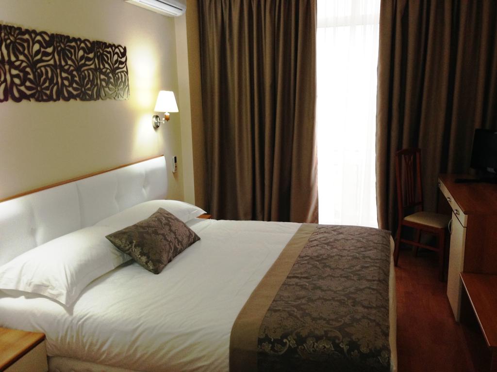 Arvi Hotel — Дуррес, Албанія мініатюра 40
