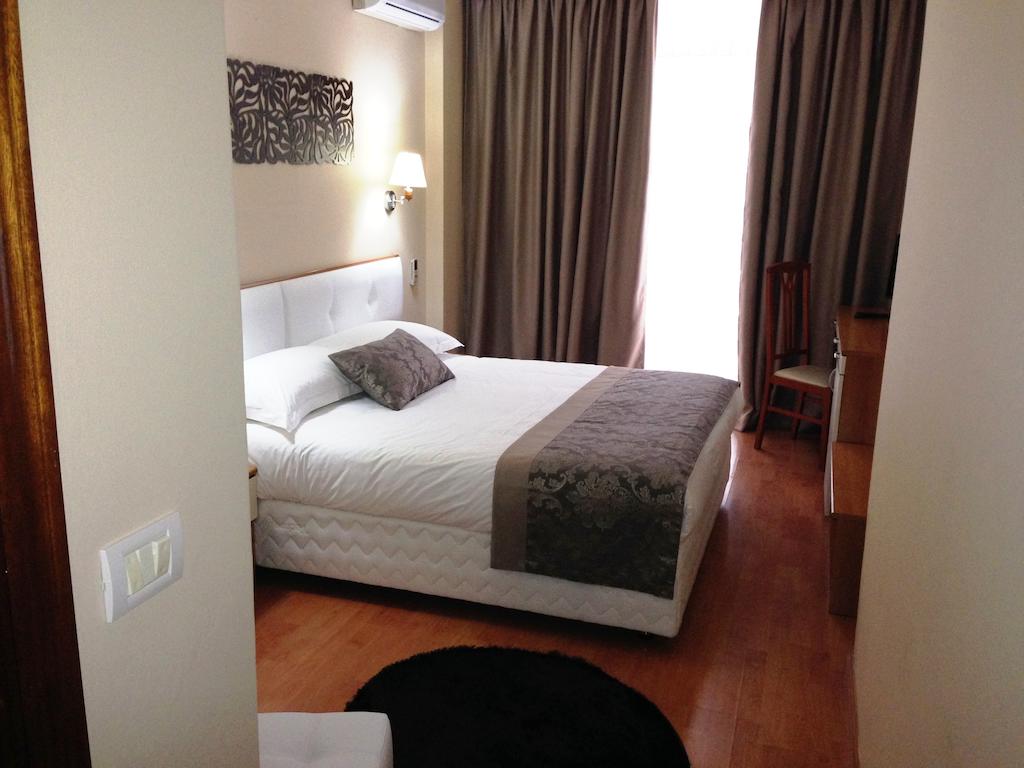 Arvi Hotel — Дуррес, Албанія мініатюра 41