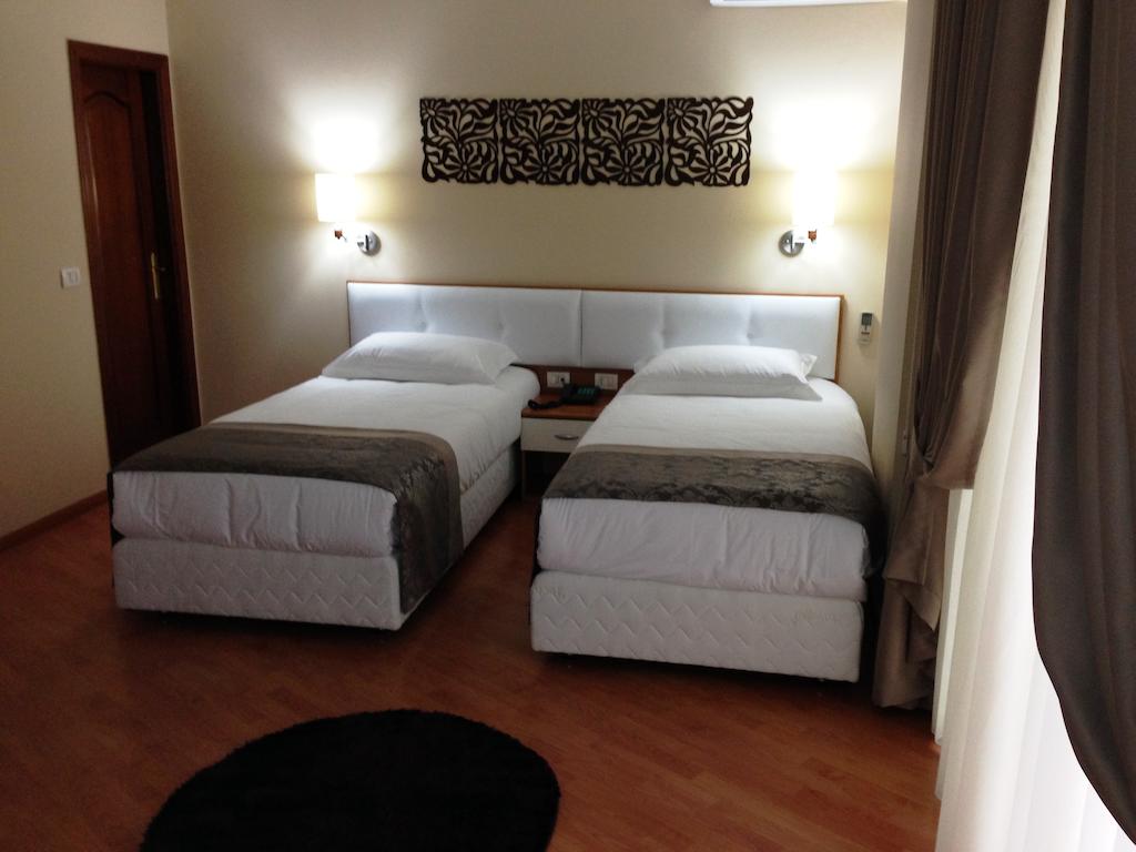 Arvi Hotel — Дуррес, Албанія мініатюра 44