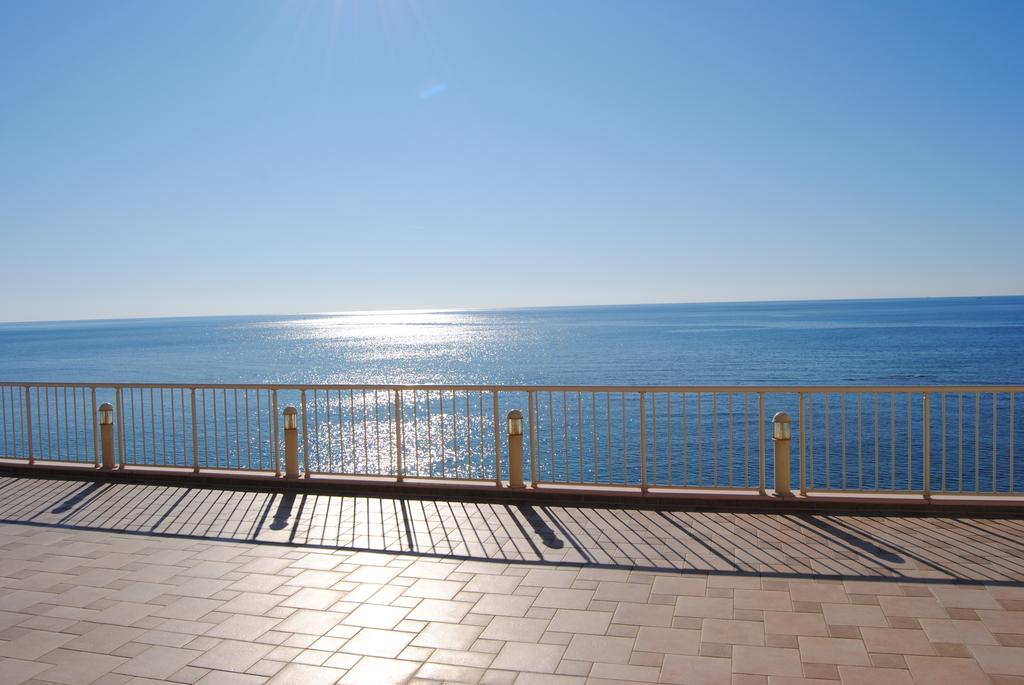 Aragosta Restaurant Hotel — Дуррес, Албанія мініатюра 11