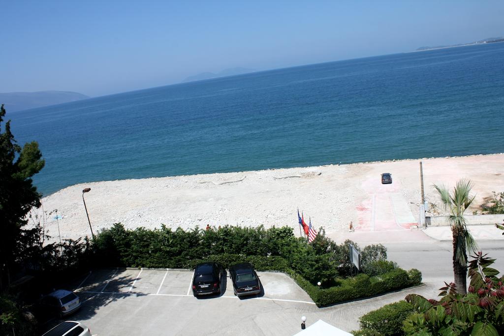 Ambasador Hotel — Вльора, Албанія мініатюра 6