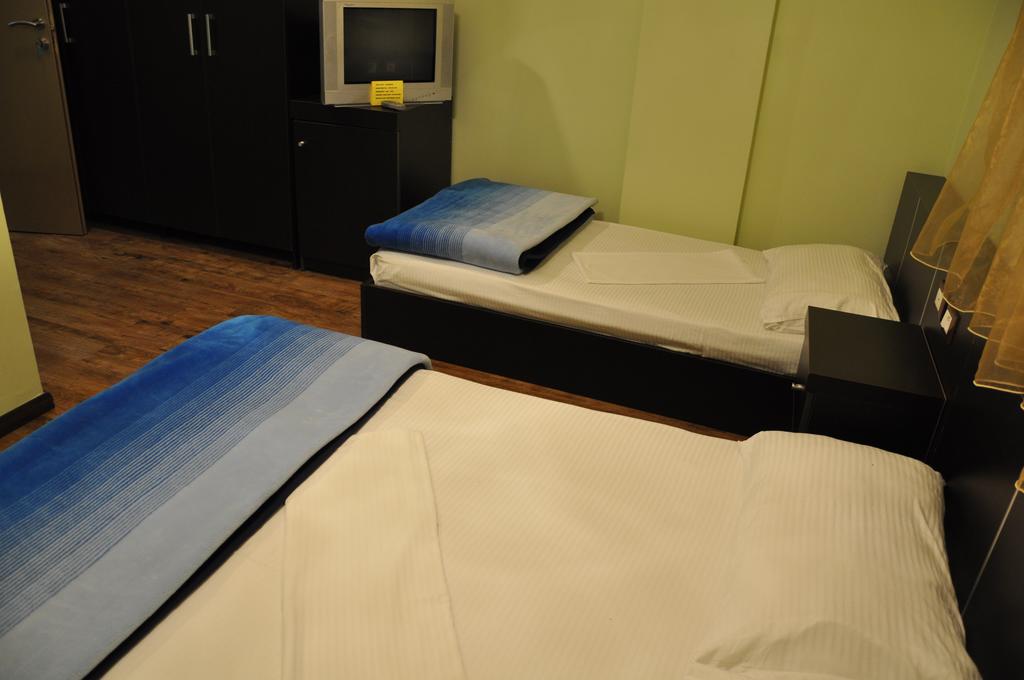 Ambasador Hotel — Вльора, Албанія мініатюра 24
