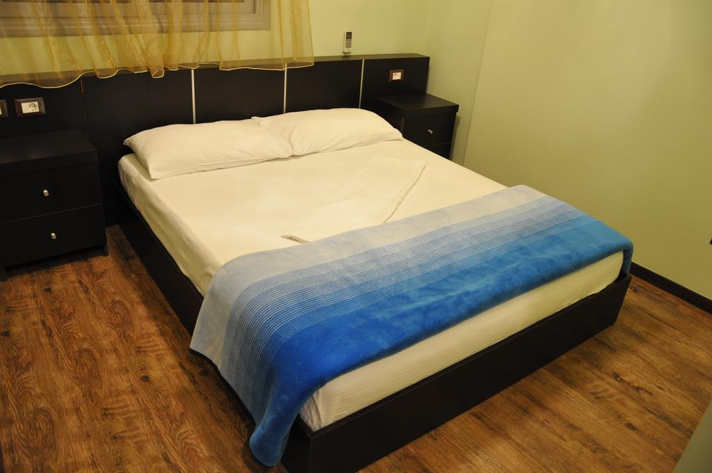 Ambasador Hotel — Вльора, Албанія мініатюра 25