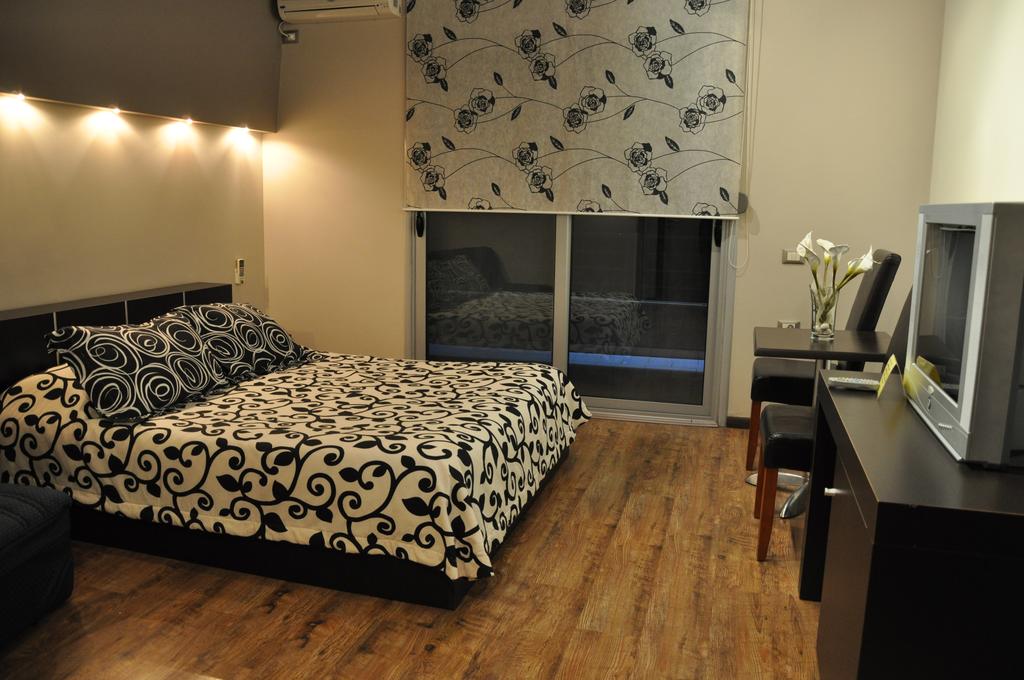 Ambasador Hotel — Вльора, Албанія мініатюра 30