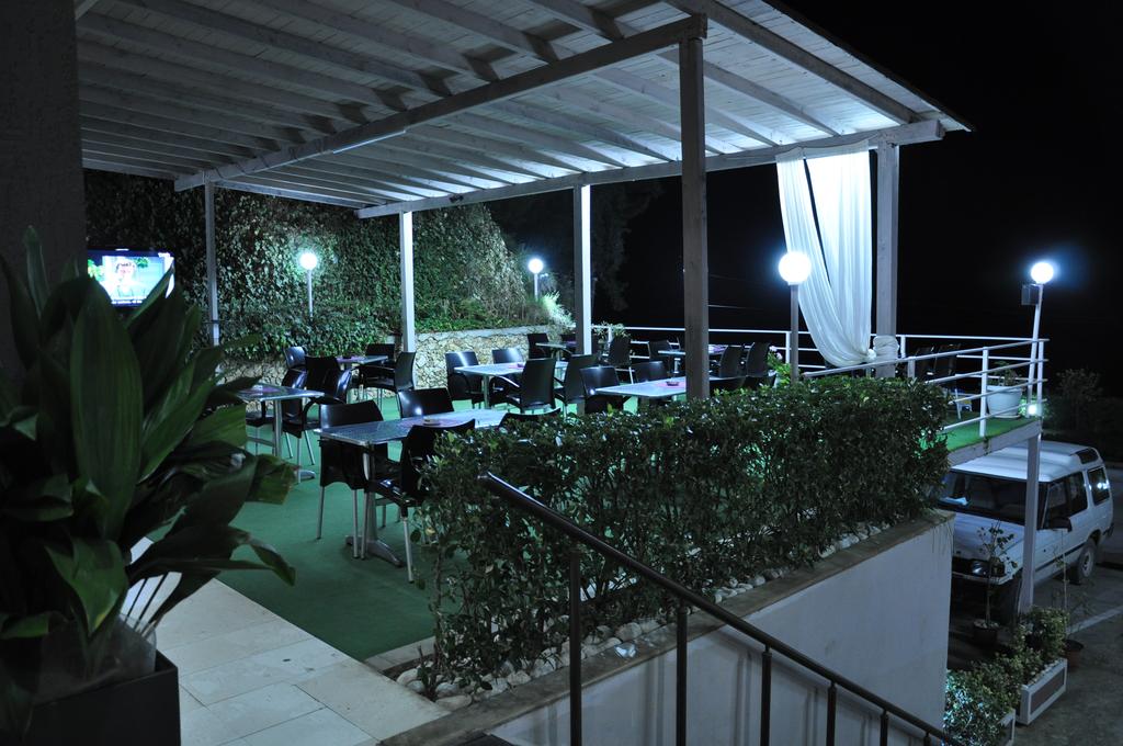 Ambasador Hotel — Вльора, Албанія мініатюра 31