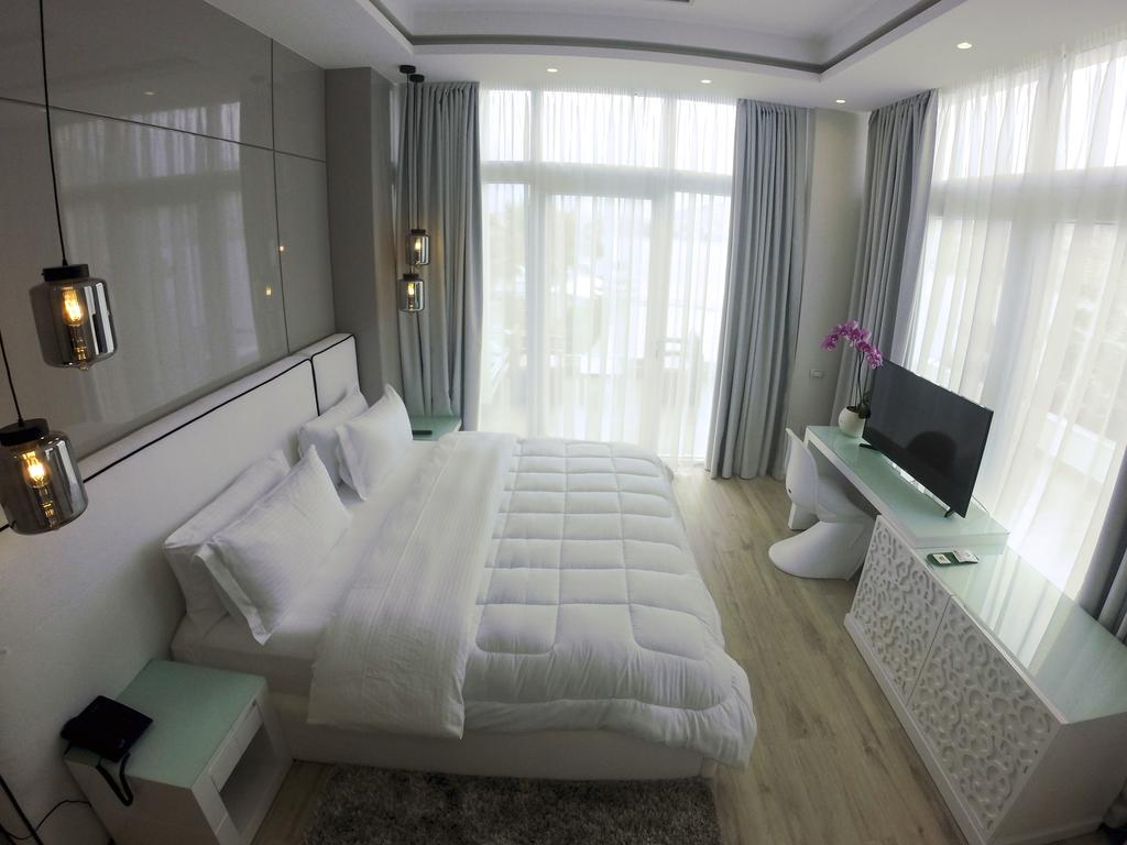 Demi Hotel — Саранда, Албанія мініатюра 9