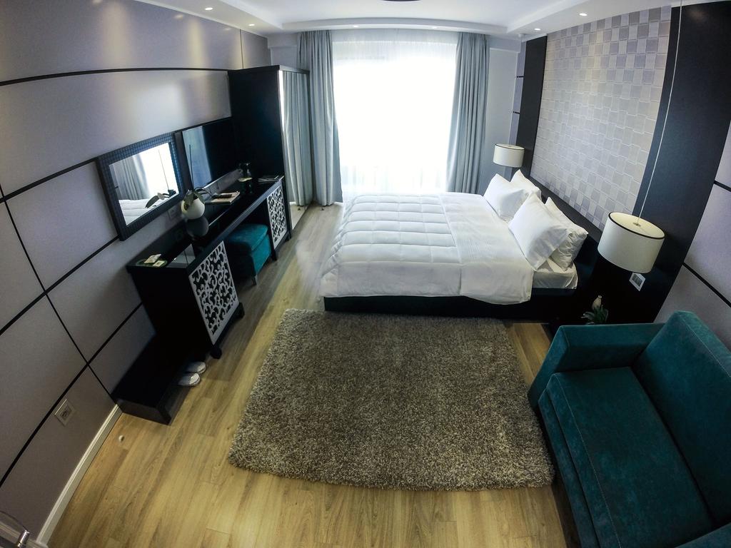Demi Hotel — Саранда, Албанія мініатюра 26