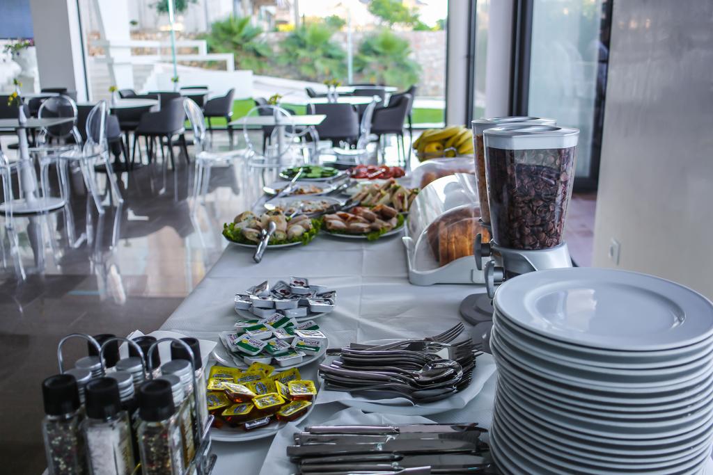 Apollon Hotel — Саранда, Албанія мініатюра 21