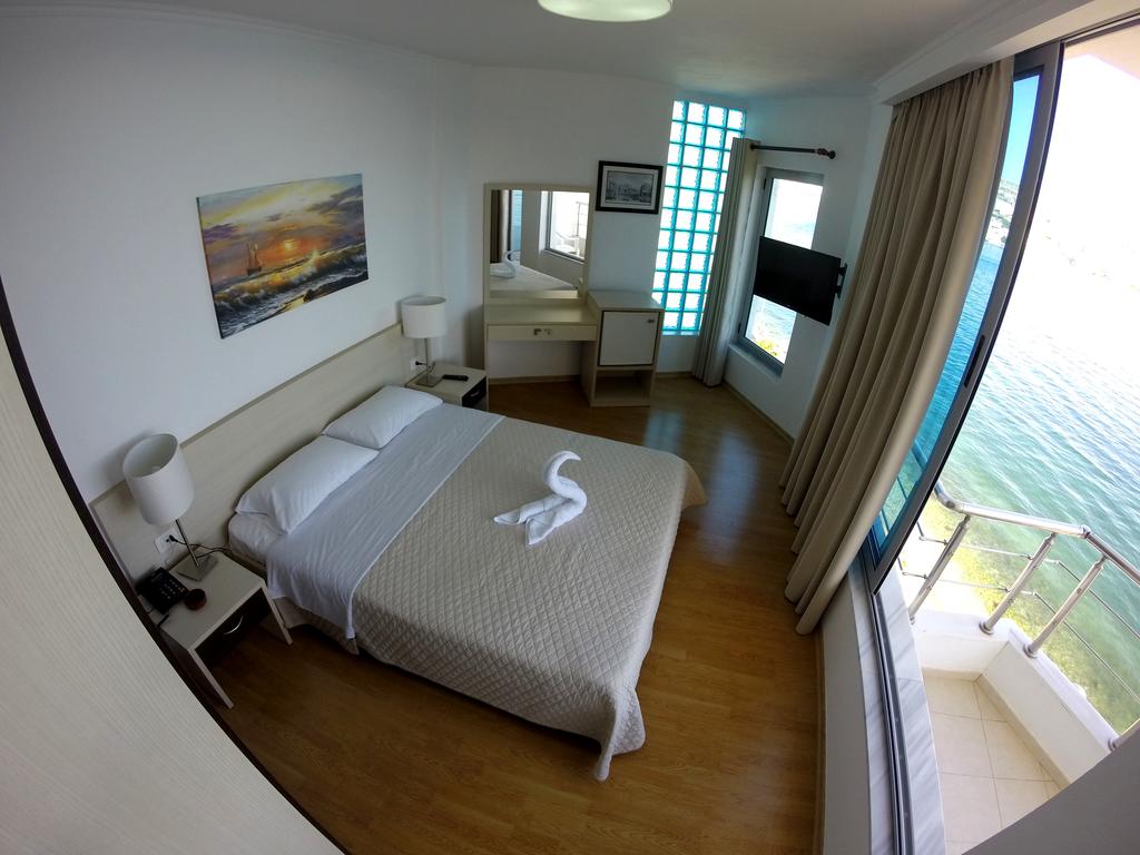 Titania Hotel — Саранда, Албанія мініатюра 9