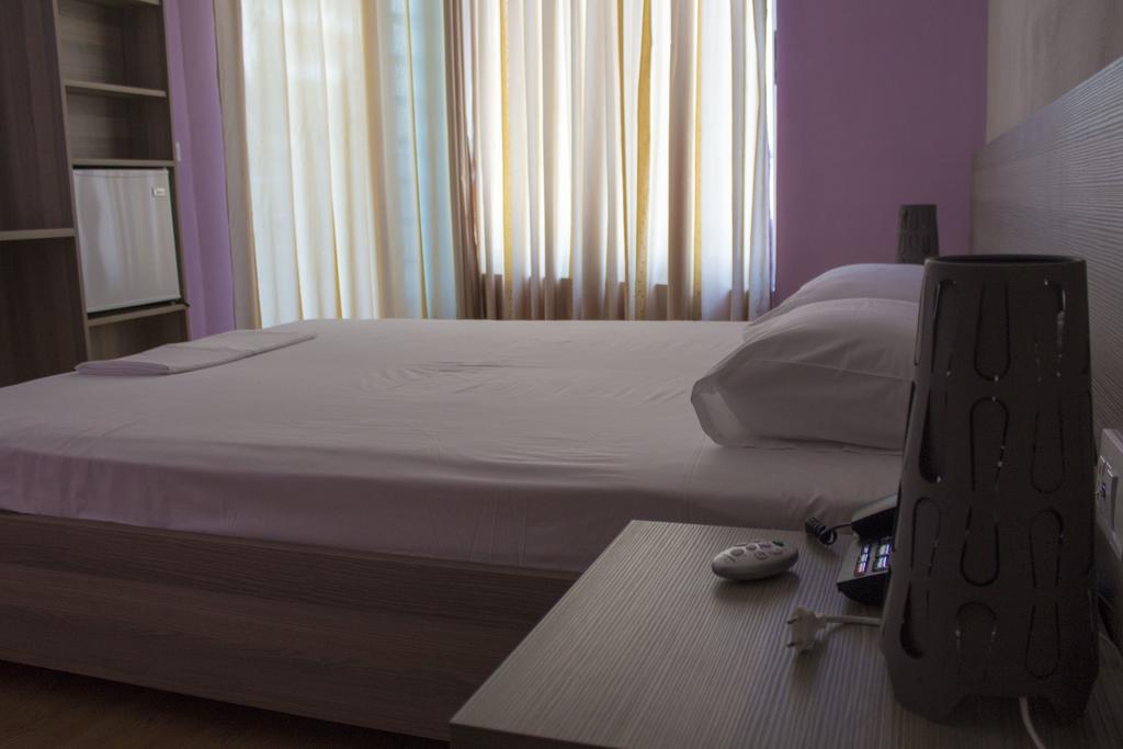 Titania Hotel — Саранда, Албанія мініатюра 43