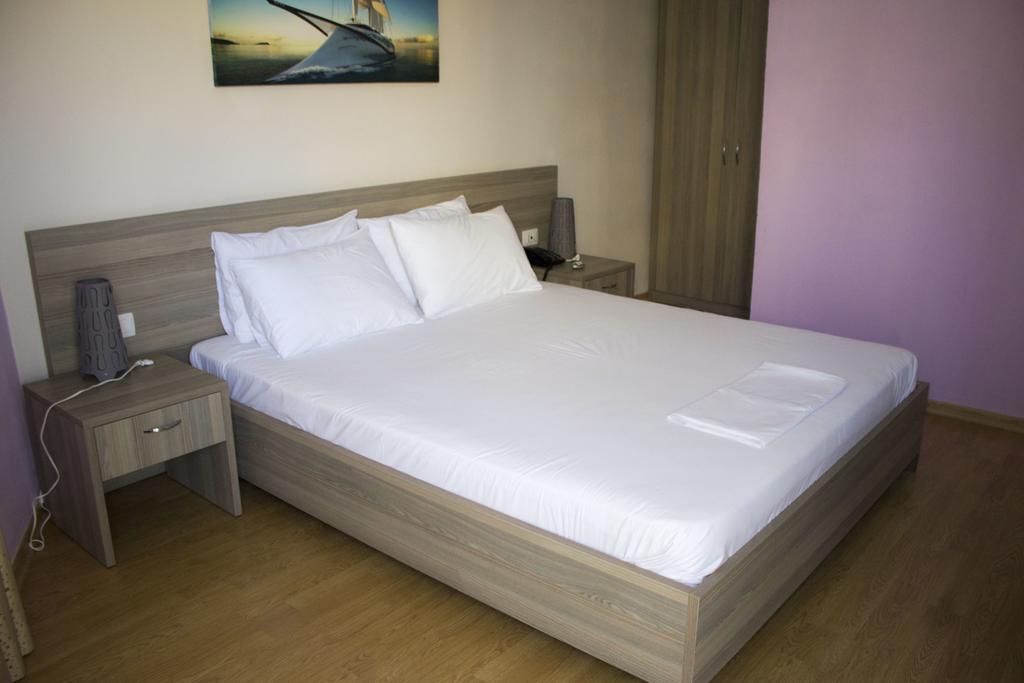 Titania Hotel — Саранда, Албанія мініатюра 44