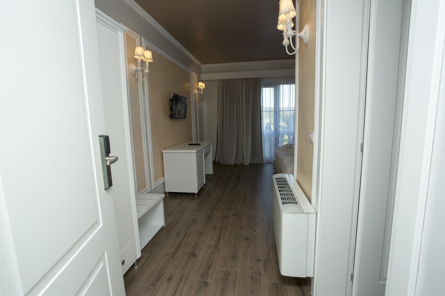 Onufri Hotel — Голем, Албанія мініатюра 9